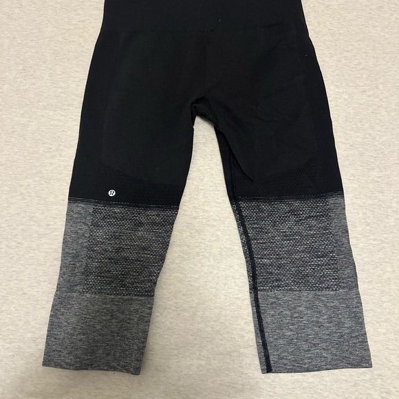 Lululemon Athletica Two-Tone Black and Gray Leggings - Picture 2 of 5